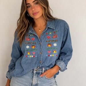 Nutcracker Christmas Button Up Denim Shirt Sz XL Embroidered Festive Holiday VTG